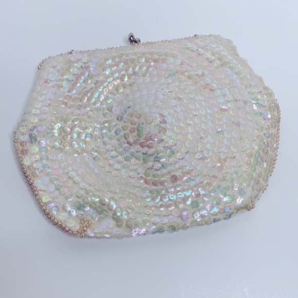 Bags By Debbie | White Sequined Pearl Snap Purse | Pearl Detailed Front Flower - Picture 3 of 7